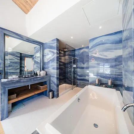 De Gamme Proche Des Pistes Avec Sauna Et Parking Privé - Fr-1-344-1209 *